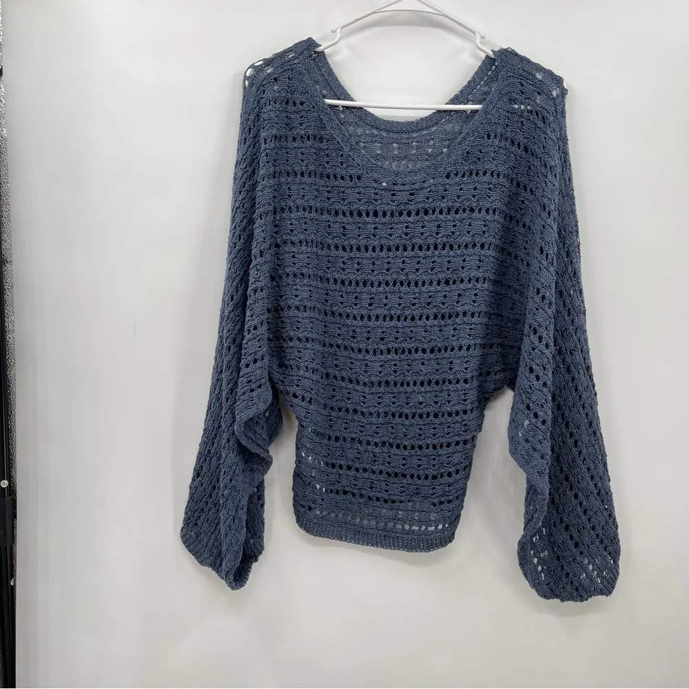 Zara Cape Sleeve Knit Top‎ sweater blue size medium